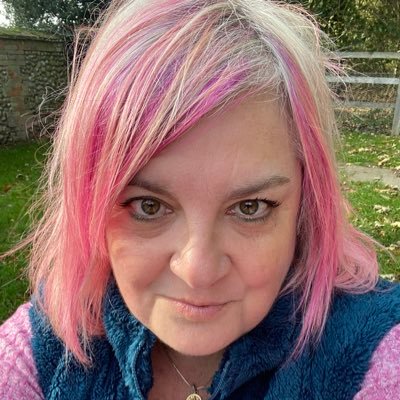 Carrie_Mulligan's profile picture. Keen Writer, Painter & Art Lover. Views my own.