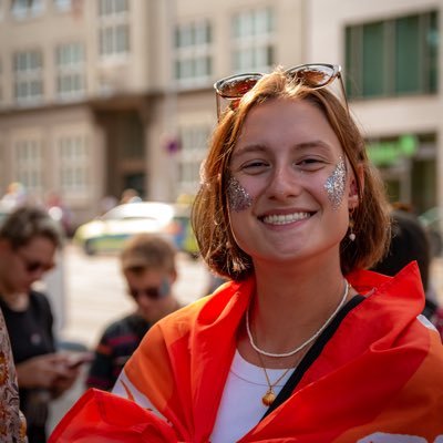 Ehrenamtlich bei der Ev.Jugend Oldenburg und Johanniter unterwegs~ Musikerin aus Leidenschaft~ (she/her)~