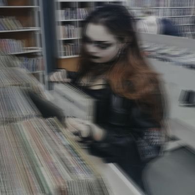 chocomeliss's profile picture. she/they