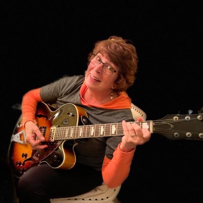 Mother, Grandmother, guitarist, Artist, poet, home chef . Truth seeker! 🇺🇸 🇬🇧. My Husband is Canadian! We stand for Freedom!