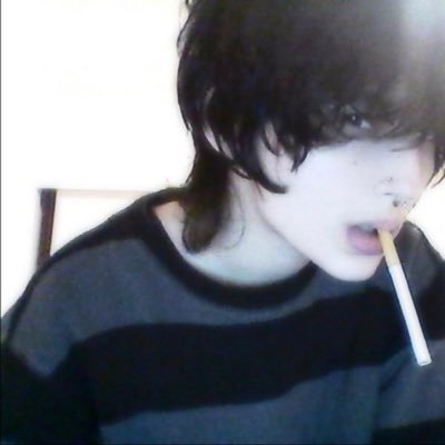 18yo // bmi 16.2 // cw: 49kg, ugw: 39kg!! // not fatphobic // bpd