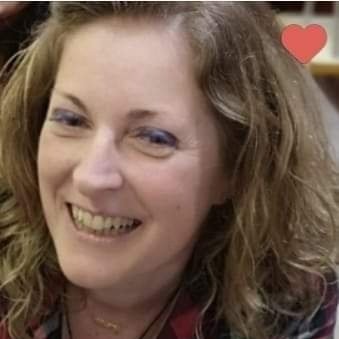 Mí alma y Corazón tienen un cuerpo,
afectada de Fibromialgia, Esclerosis Múltiple
Milenaria seguidora de Cuarto Milenio
Horizonte...