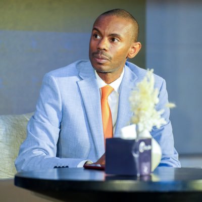 daviddcharles's profile picture. lover of @lisarcharles. 
Dad. UnSchooler. Friend.
COO. Consultant. Crypto Trader.