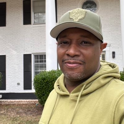 DonBeachemJr's profile picture. Father, Son, Brother and Uncle. I'm living life! Born in Chicago. Raised on the Low End!