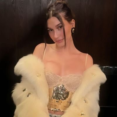 hailssafe's profile picture. safe place for hailey stans📸