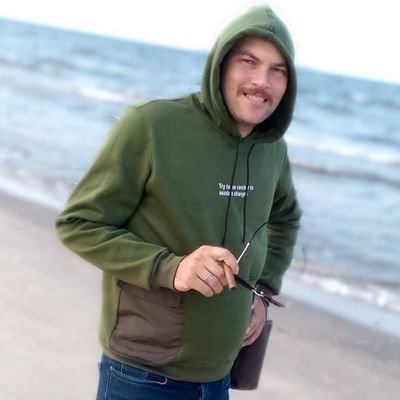 NaderHashem4's profile picture. متابعيني💕
الرائعون أمثالكم يطرقون باب خواطرنا كل لحظة وعندما يصمت اللسان فإن أجمل ما يبرر صمته قلب يدعو بأن تكونوا دائماً بألف خير🌹
مهندس زراعي بعد الظهر