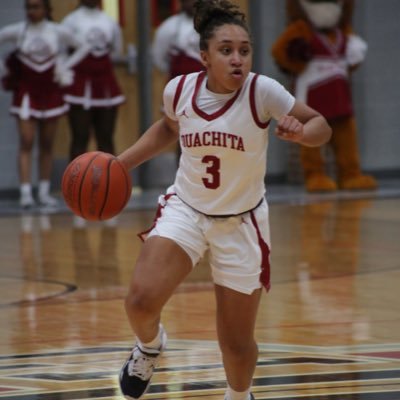 God 1st🙏🏽 Ouachita Parish High School Lady Lions Basketball PG🏀 5’5 GPA: 4.0 ‘24🎓 AAU: Team Up Lady Red Raiders