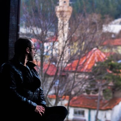 Alterndusunce's profile picture. Birde buradan bakalım