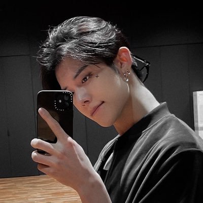 •• promo acc for my fics and writing
•• might promote other things too
•• follow my wattpad & ao3 (link in card)
venmo: quequeel