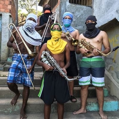 porros y cubatas ^.^ k esta no me la baneen x la raza.