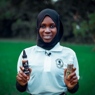 Entrepreneur🌹
C.E.O @Sadernaturals 🌹
Skin  and Hair consultant 
#Selfcarewithnaturalproducts
#NATURALISTAR 
📚Teacher 
💦influencer
🌺Only Allah🤲🙏