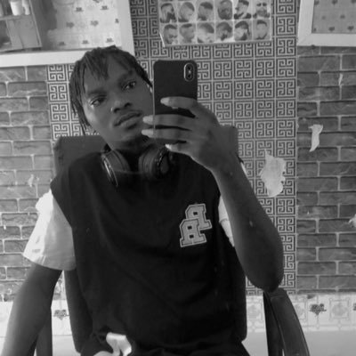 DamilareAdewun5's profile picture. Manchester United/April/Wizkid/Blue