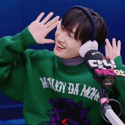 🇲🇽 México
🔞🔞🔞
My main source of happiness are my Books and SUPER JUNIOR.
I'm obsessed with Lee Eunhyuk Jae.
Fanfic reader
Eunhae Shipper
Español
English