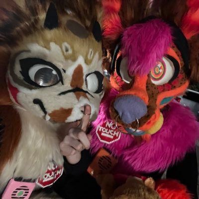 •Married Monogamous Couple •⚢/21 •Mi Furs •Digital Artists •Fursuit Makers •Tattoo Artists ᐡ꒳ᐡ ₆⁶₆ 21+ plz(NO ZOOS/MAPS/MINORS) NSFW ACC: @cosmosxxxberu