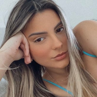 juliaaaaaeee's profile picture. 