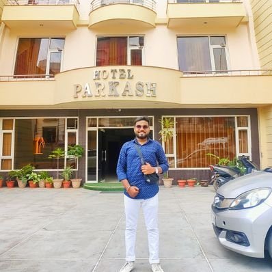 Sahil_Saxena21's profile picture. App Dev Engineer 🥷 | Bug Bounty Hunter 💸| Invest daily in life doesn't matter what just make small progress daily.🤌🏻 21 yrs old in 21st century ❤️