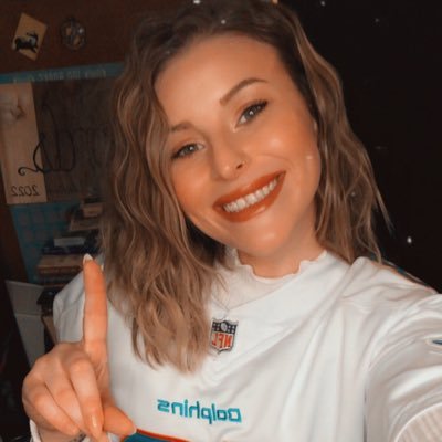 sammyxX373's profile picture. Sam. 28. Gemini ♊️ life’s a garden, dig it.