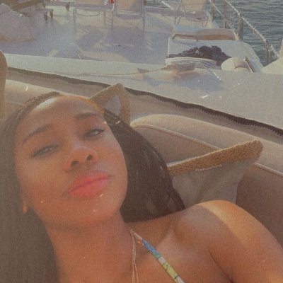 sarahzolee's profile picture. gwen’s ma