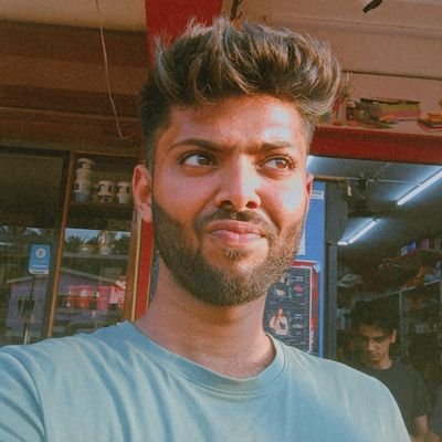 Castabound's profile picture. keepin up w the trend.