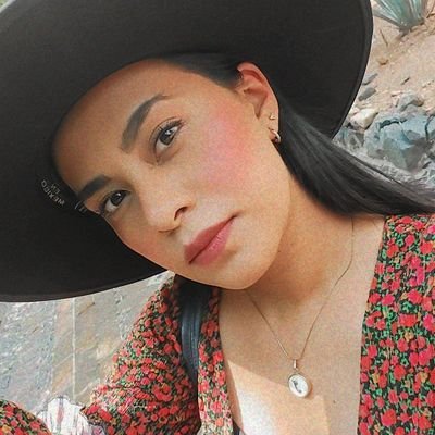 Itzelavru97's profile picture. Las mejores cosas están después del miedo🌙