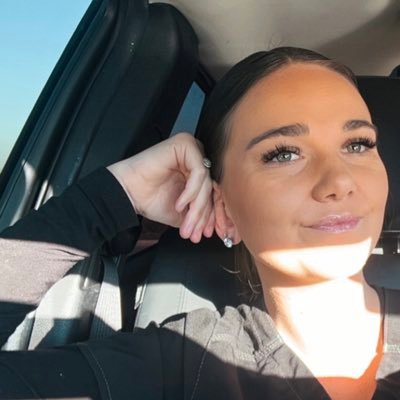 LisssaNicoleee's profile picture. 🌺🌷🌸