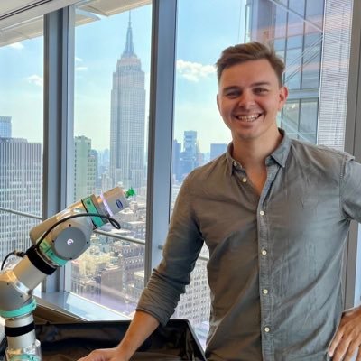 romanhoelzl's profile picture. RobCo