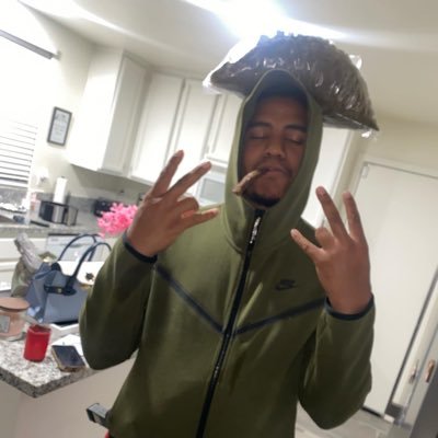 shechosequese's profile picture. doughboy 🥷🏾