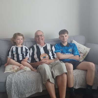 married two daughters one grandson & one granddaughter 😆NO DMS.NUFC fan .🖤🤍🖤🤍🖤