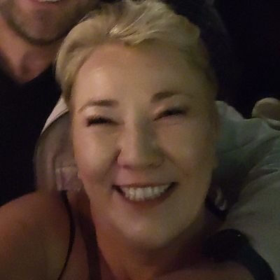 KarenWhit5's profile picture. 