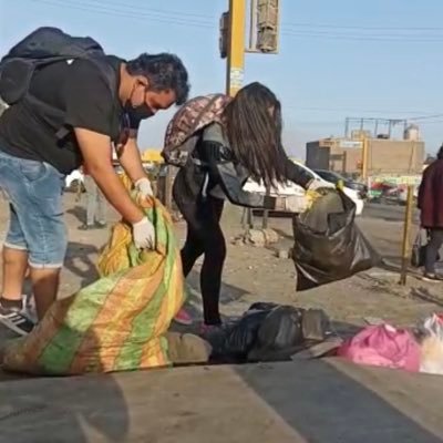 Mercado La Hermelinda y sus alrededores