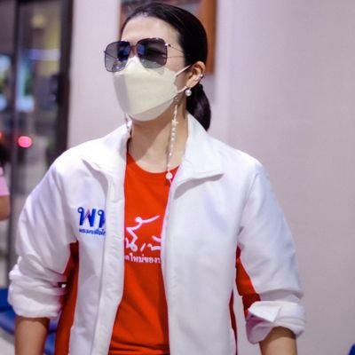 ShweZinNyein8's profile picture. 
