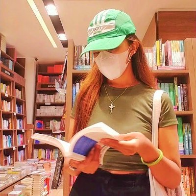 aryyytenoid's profile picture. — 𝘤𝘩𝘳𝘪𝘴𝘴𝘺, 𝘵𝘩𝘪𝘴 𝘪𝘴 𝘧𝘰𝘳 𝘺𝘰𝘶. ✨₊ ⊹ ˚˖ ⭒