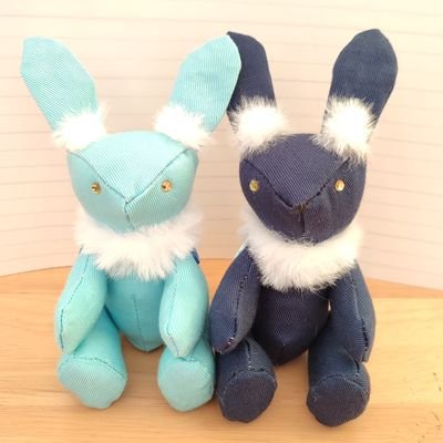 本好きの下剋上沼中。本好き専用垢作りました。Twitterやっとなれてきました?無言フォロー失礼します💦
フェルマイ推しだけど、レス兄も好きです🎶
とっくに成人済み。基本読み、たまにツイ、ファボ多め?仕事変わって多忙につき低浮上