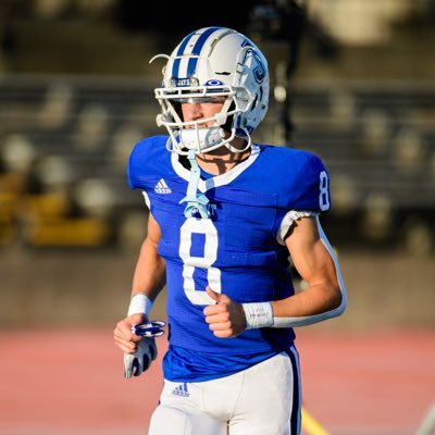 Jesuit High School 2023 | 6’1 178 WR/ATH | 40– 4.46 | 30 ACT | Romans 12:2