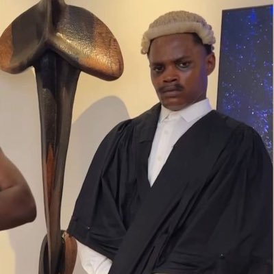 Linguist | Gamer | philosopher | tech enthusiast | Future president | Jesus boy | Last born. Don’t follow to unfollow FFS, what is wrong with you people 🤦🏼