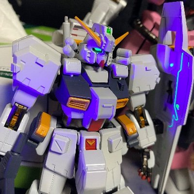 2hipos's profile picture. 