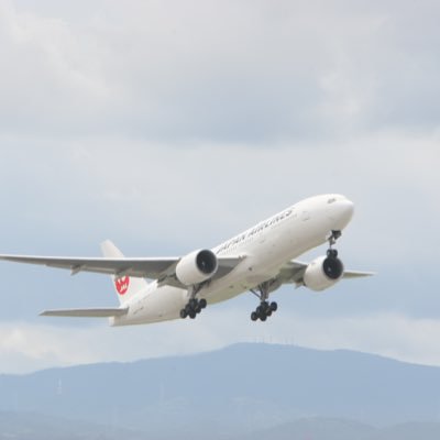 飛行機好き(JAL大好き)の学生！ベースKMJ &FUKです‼️インスタもやってます！