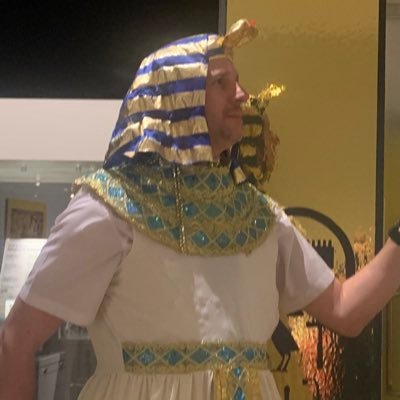 #Historyteacher & Academic Year Leader of Y10, Golf nut and huge Villa fan 🦁 💜💙 Instagram: @Atkohistory
TikTok: historyatthedearne