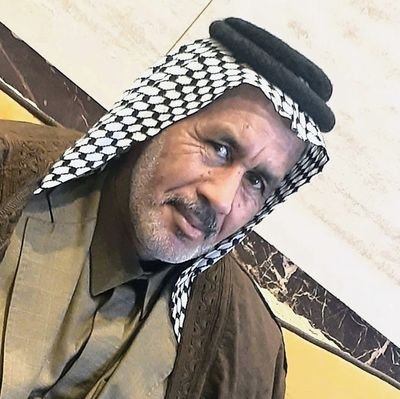 إذا لم تكن صدراً بأول جملة أو  فاعلاً  للمجد في إسهاب 
إياك أن تبقى  ضميراً غائباً  أو  لا محل لك من الاعراب
  عراقي وافتخر   لي تاريخ من ادم لهذا اليوم