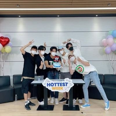 Fan Account. #2PM FOREVER 🐼🐨🐱🐥🐧🍌 #준케이 #닉쿤 #택연 #우영 #준호 #찬성 🔥 (she/her)