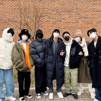 RN 🏨🩺🩹🇵🇭🇸🇬🇺🇲 O.R is Life
Love for 🎼🎵🎸📷📺📚
BTS Army ⟬⟭ ⟭⟬⁷💜ⒷⓉⓈ ) ●♡ OT7 ♡●
░▒▓█ 𝓛𝕆ᐯᵉ 𝔶𝔬𝓊яŜє𝕃ᶠ █▓▒░
TaeKook 🐻🐰