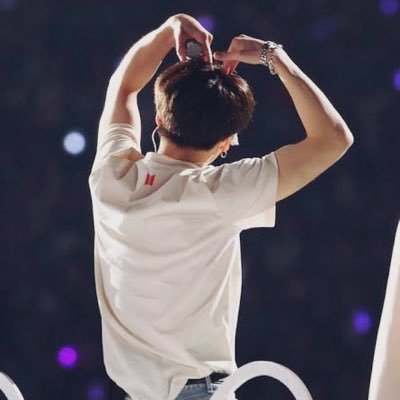 大人ARMY💜新人ARMY💜初心者ARMY💜BTS勉強中…笑グク好きだけどみんなすき🐰#ARMYと仲良くなりたい