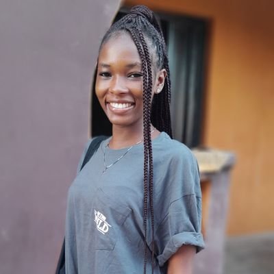 I'm a pretty girl✨️,and i love making myself happy and a proud baker and i am a royal priesthood that God has called to show forth his praise❤️❤️💋💋