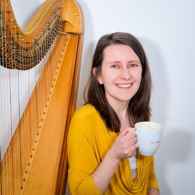 Polish harpist and harp teacher based in Scotland, creator of online resources, sharing free tutorials at Coffee Break Harp