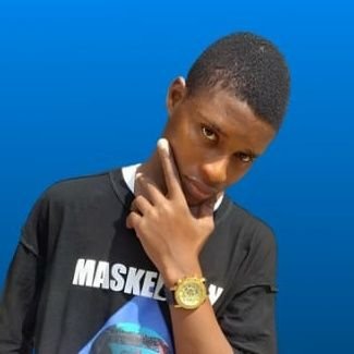 KING FAMOUS |Online
Enterpreneur| Raising QUEENS/KINGS| I
help small and Large Scale Business earn in Dollars 🤑💵❓ using their Smartphones, Connect with 👇👇