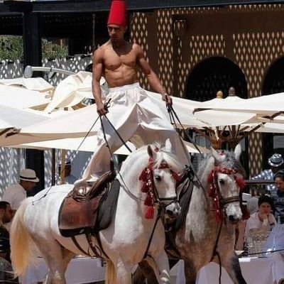 l am Redouane Channa  artist circles from Morocco 🎪🤸🤹🔥🤡🐎🥁🇲🇦🇲🇦❤️🙏