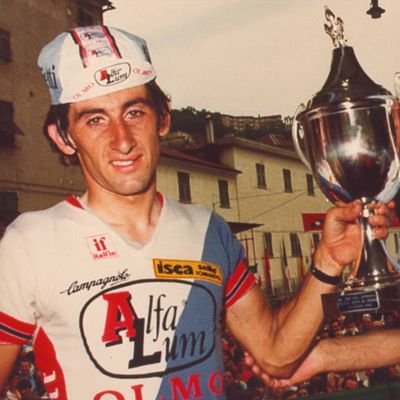 Lagos de Covadonga, 1983.
¿Os acordáis de mi molinillo 41x21 sacándole 1:12 a Hinault?