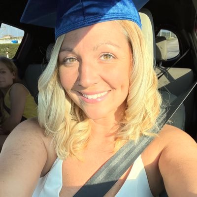 rachelgrigsby's profile picture. 💁🏼‍♀️ NY➡️ FL 💜 Mommy💙TB Bolts Fan⚡️ T1D💉 Beach lover 🌊Christmas fanatic🎄