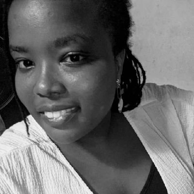 fanyo_laurynn's profile picture. Locks Girl 
Passionate about cooking 
Busy making mistakes to become the best version of me🖤✨😉