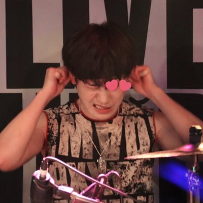 hamsterdrummer's profile picture. 말하고 움직이고 드럼치는 대니리🥁